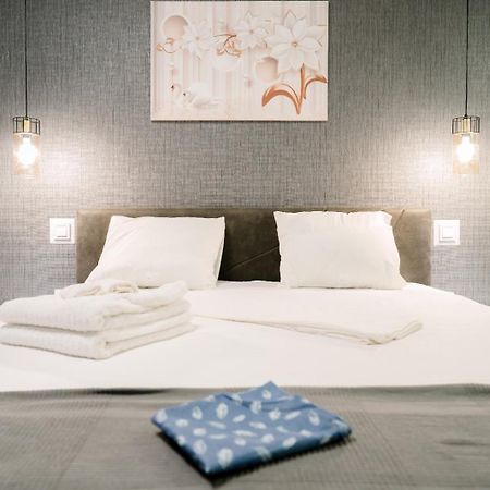 Mavie Apartment Boutique Bukarest Eksteriør billede