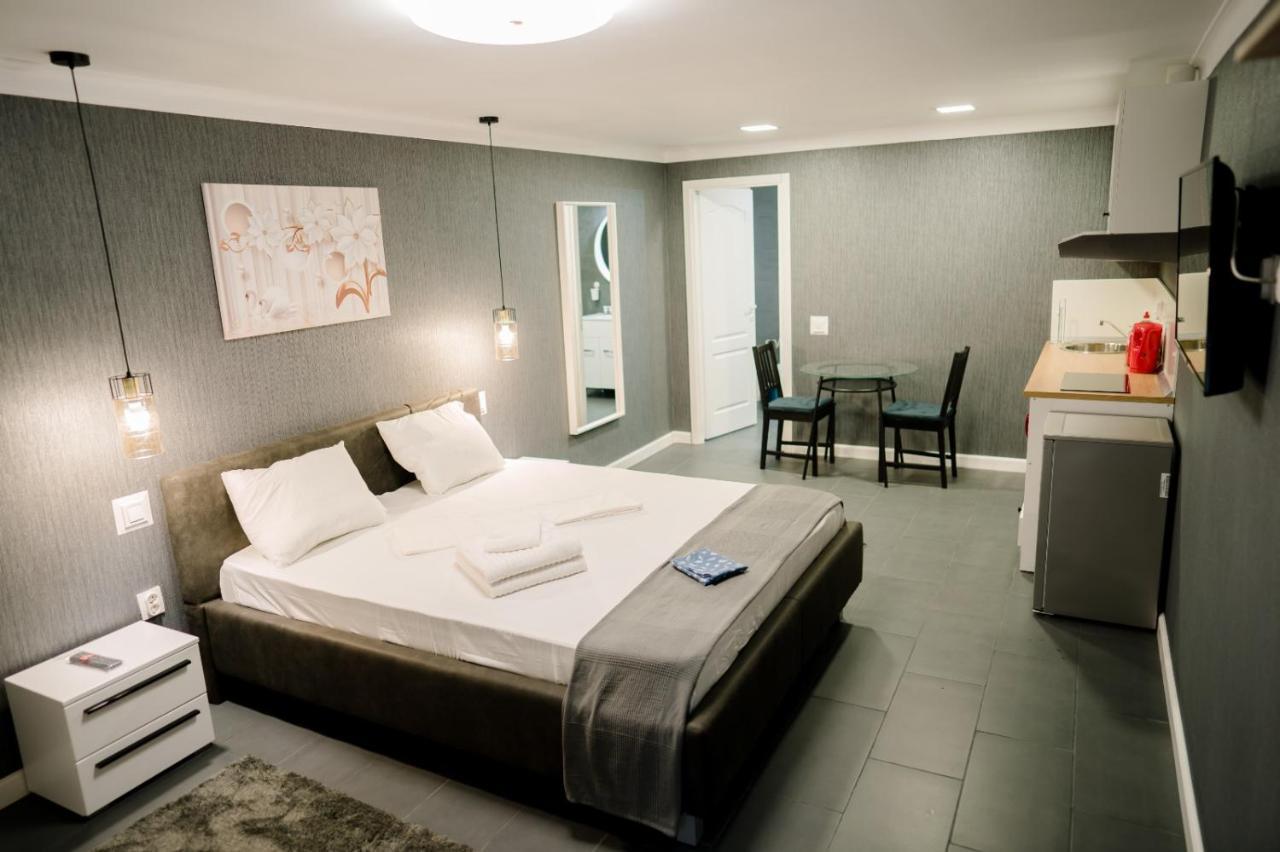 Mavie Apartment Boutique Bukarest Eksteriør billede